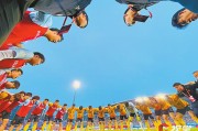 NBA直播吧-“川超”激战 赛场内外 皆是精彩|四川日报|德阳队|宜宾队|自贡|成都锦城队_新浪体育_新浪新闻